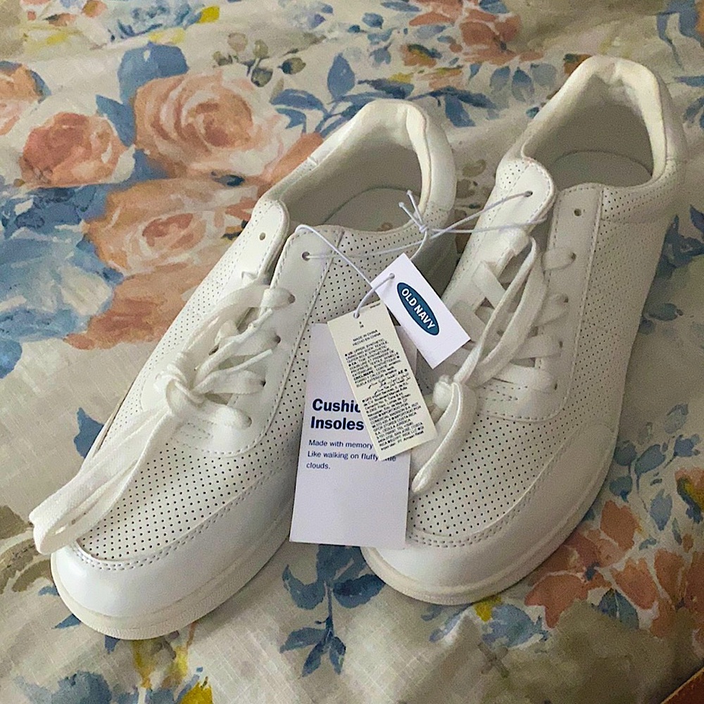 Old Navy white sneakers size 9